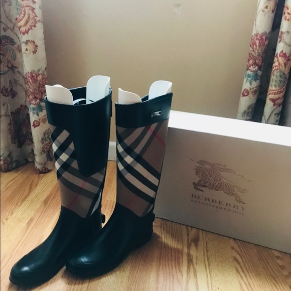 poshmark burberry rain boots